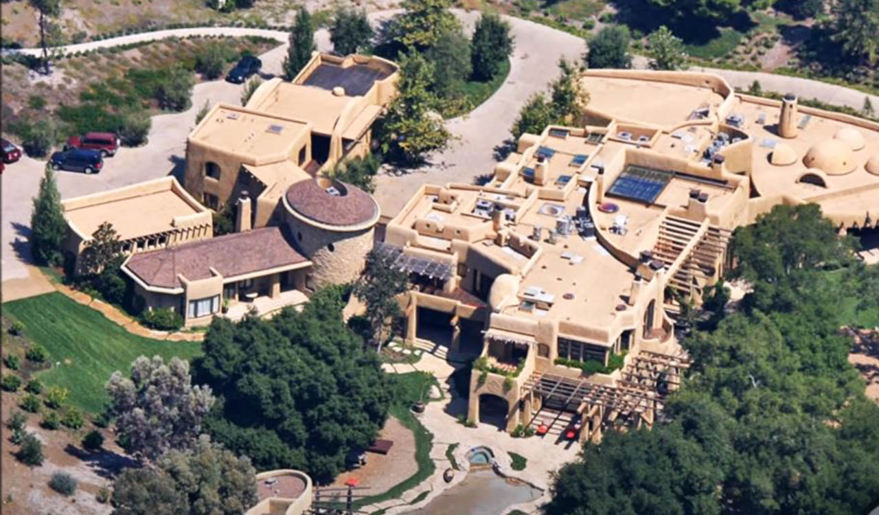 Featured Rooms Of Jada And Will Smith S Calabasas Mansion A Tour Of The 